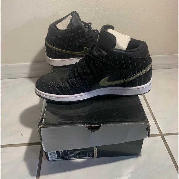 Jordan 1 Opening Day Black - Picture 5 of 5